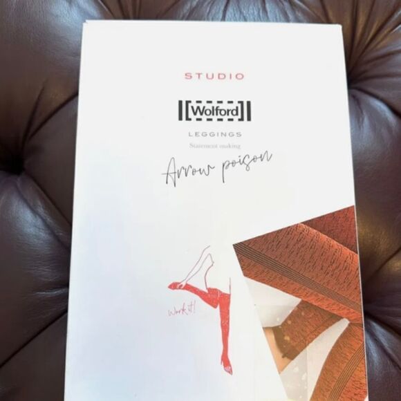 Wolford -NWT Arrow Poison Knitted Leggings, Size M - Picture 5 of 15